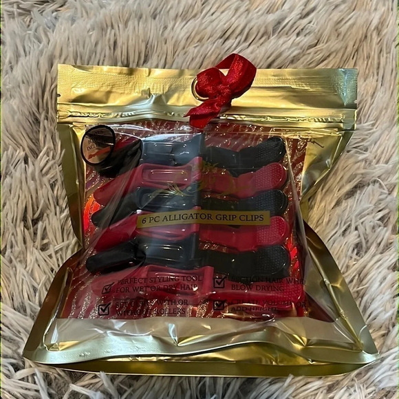 𝅺PARIS Hilton Alligator Grip Clips - Picture 1 of 4